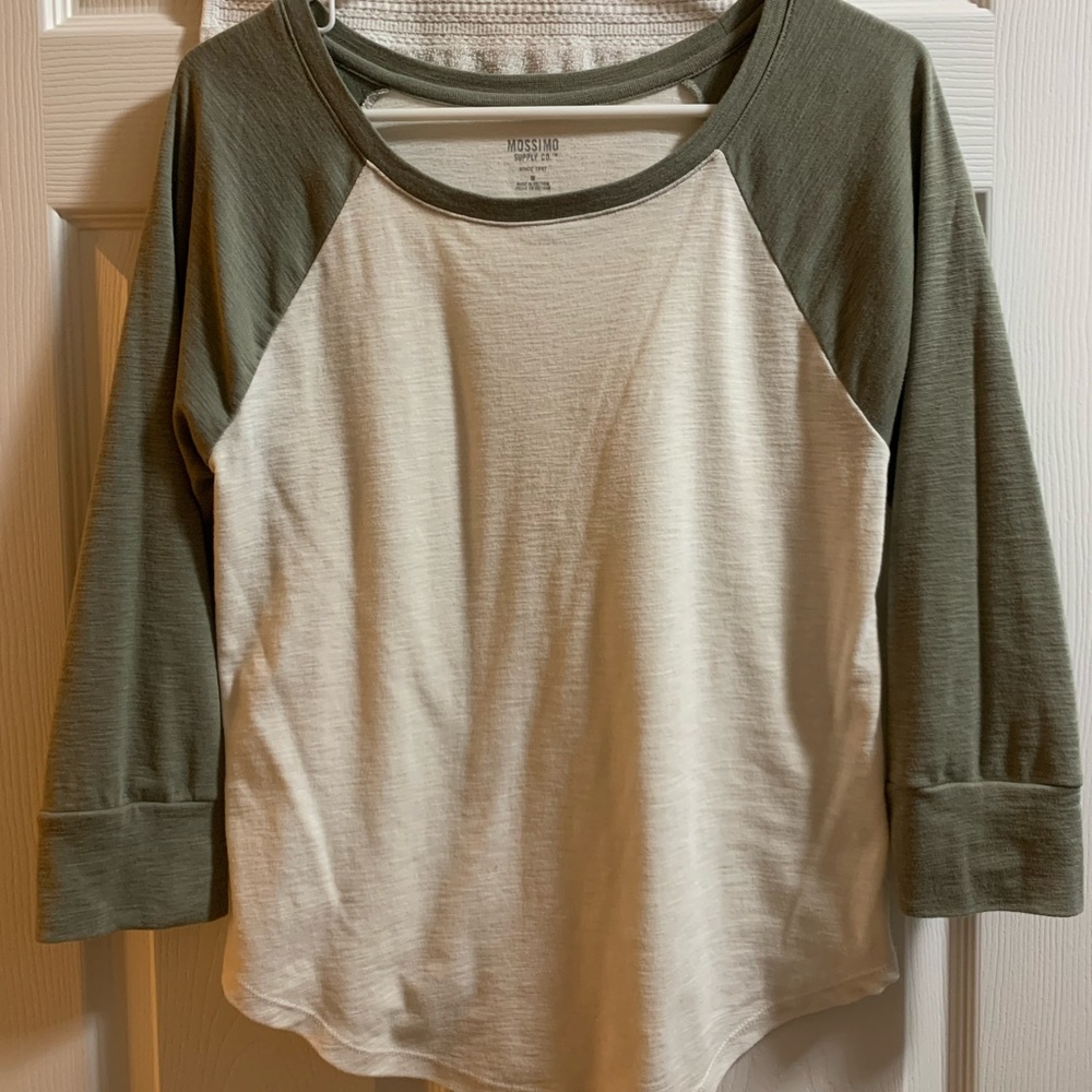 3/4 sleeve baseball style tee